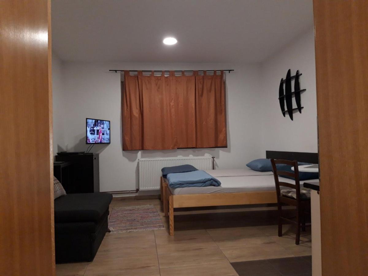Apartment Eurho Осиек Экстерьер фото