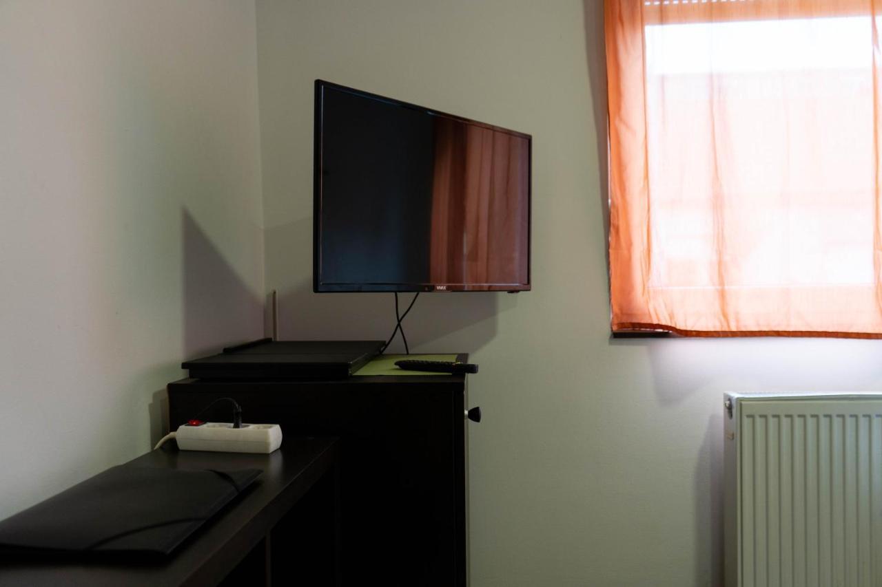 Apartment Eurho Осиек Экстерьер фото